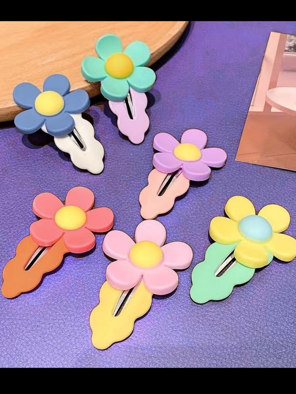 Set of 6 Multicolored Flower Barrettes